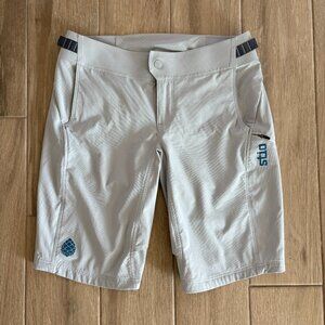 Stio OPR Mountain Biking Shorts Women's 6 Grey Outdoor Gorpcore Cycling Hiking